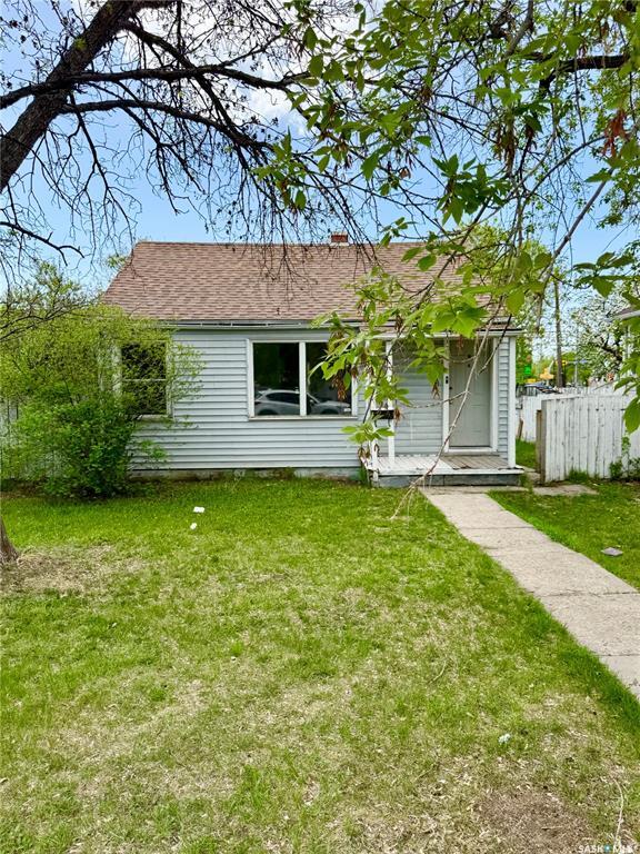 Property Photo:  1002 Wascana Street  SK S4T 4H7 