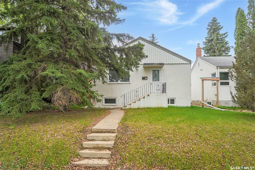 Property Photo: 1108 Osler Street SK S7N 0T7