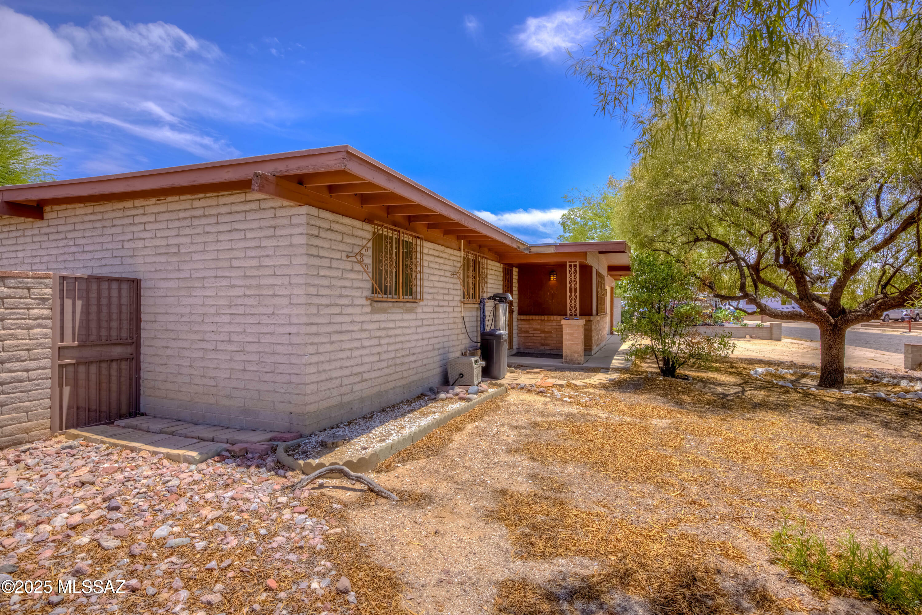 Property Photo:  4561 S White Pine Drive  AZ 85730 