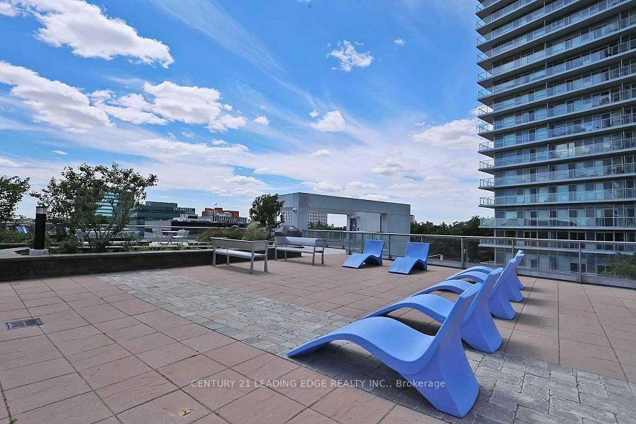 Property Photo: 2015 Sheppard East Avenue 2907 ON M2J 0B3