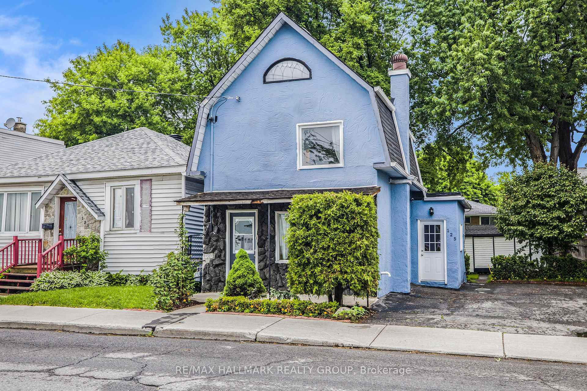 Property Photo: 125 Marier Avenue ON K1L 5R9