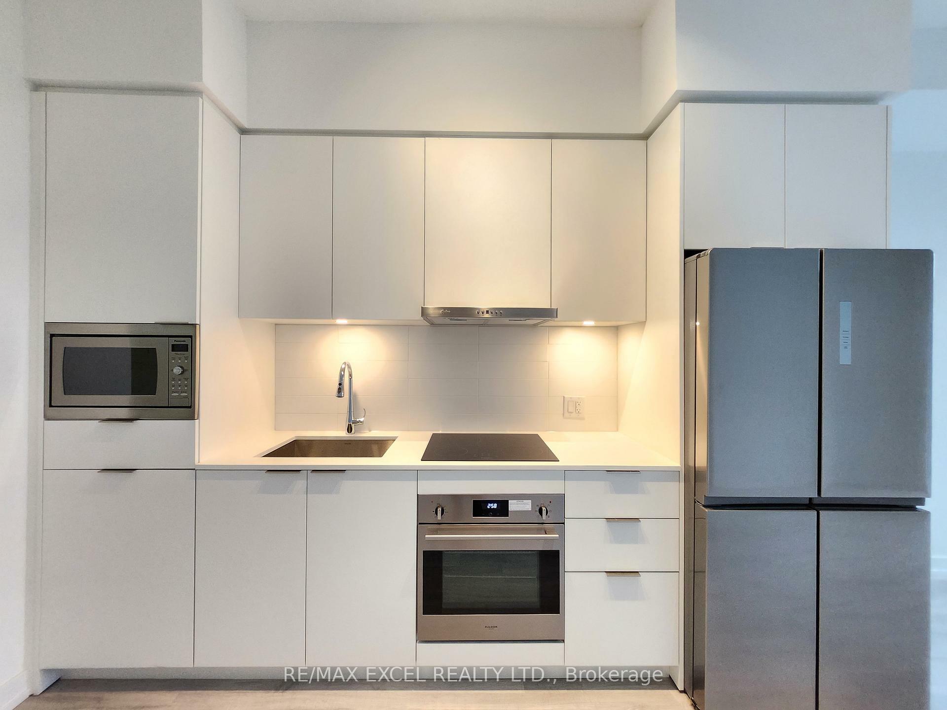 Property Photo: 8 Olympic Garden Drive S622 ON M2M 4E7