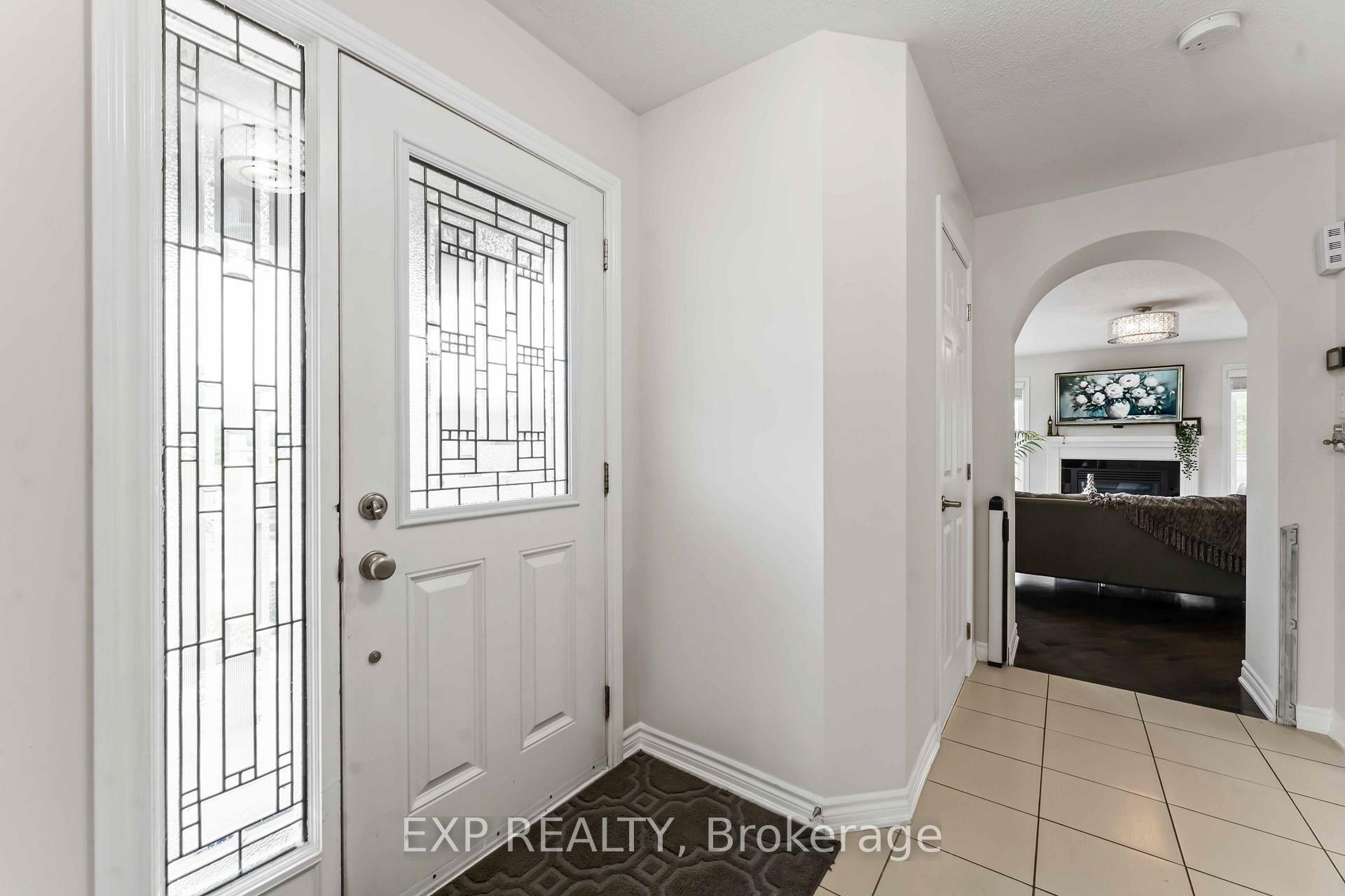 Property Photo: 226 Par-La-Ville Circle ON K2S 0T6