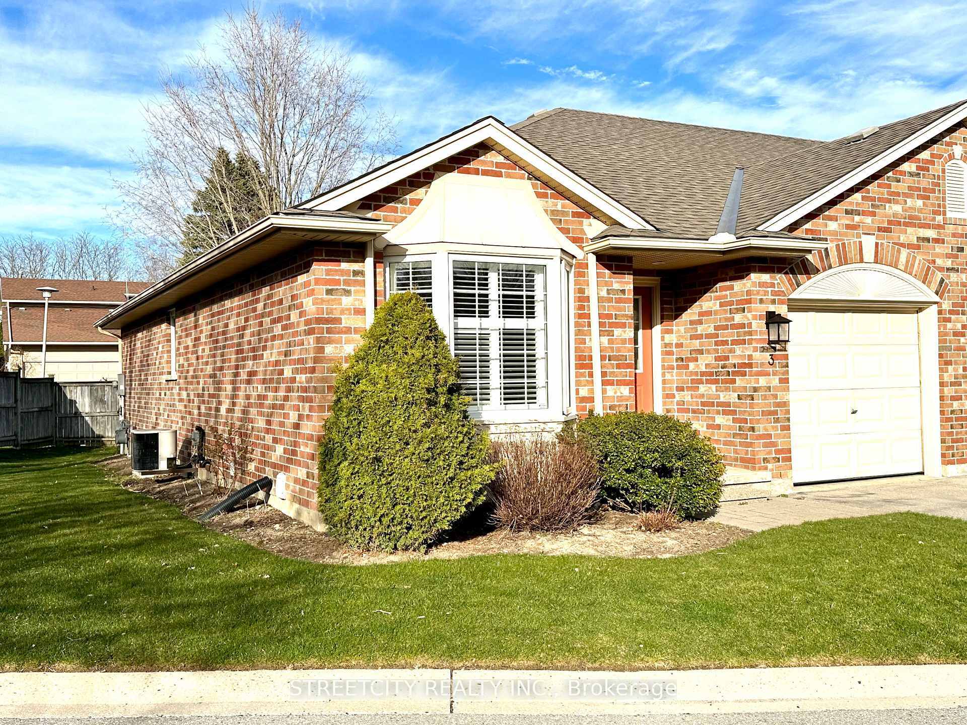 Property Photo: 1625 Attawandaron Road 3 ON N6G 3M5