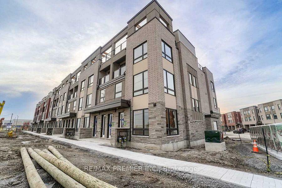 Property Photo: 620 Rexdale Boulevard 4 ON M9W 6T4