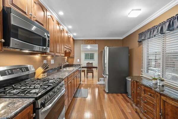Property Photo: 1000 Greenhill Rd PA 15209