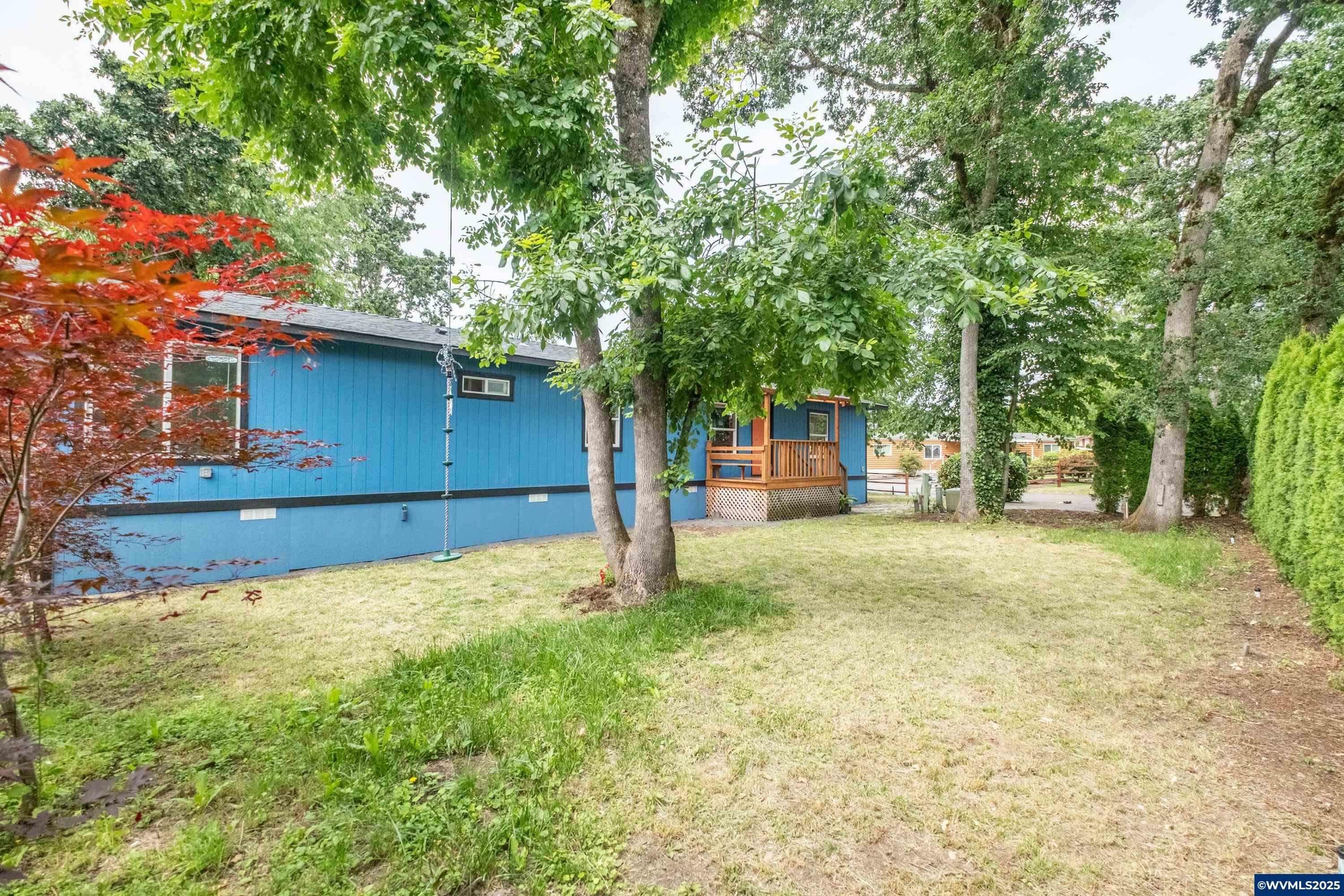 Property Photo: 9874 Golf Club #9 Rd SE 9 OR 97383