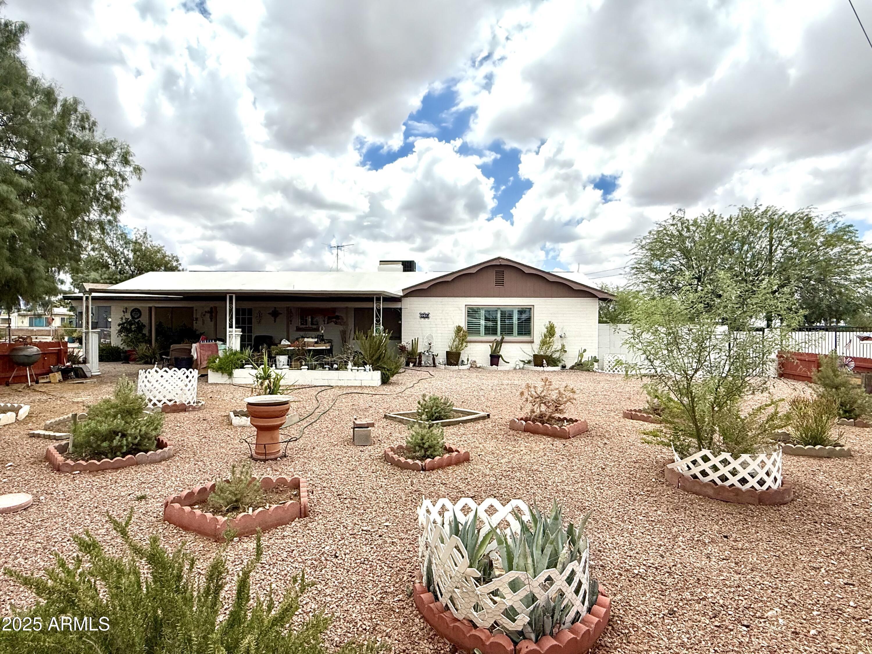 Property Photo: 221 N Mountain Road AZ 85120