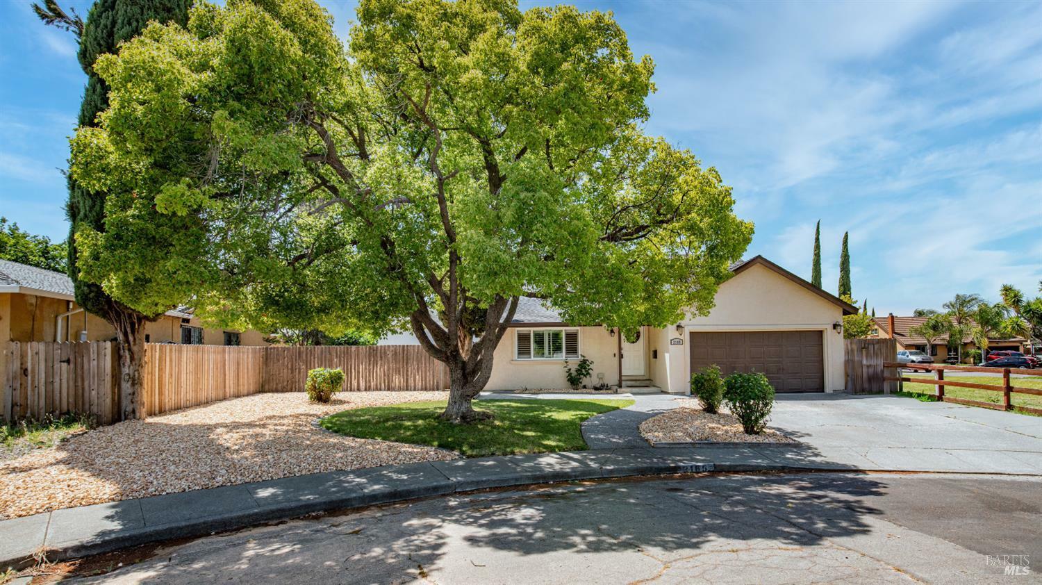 Property Photo: 2165 Wylie Place CA 94533