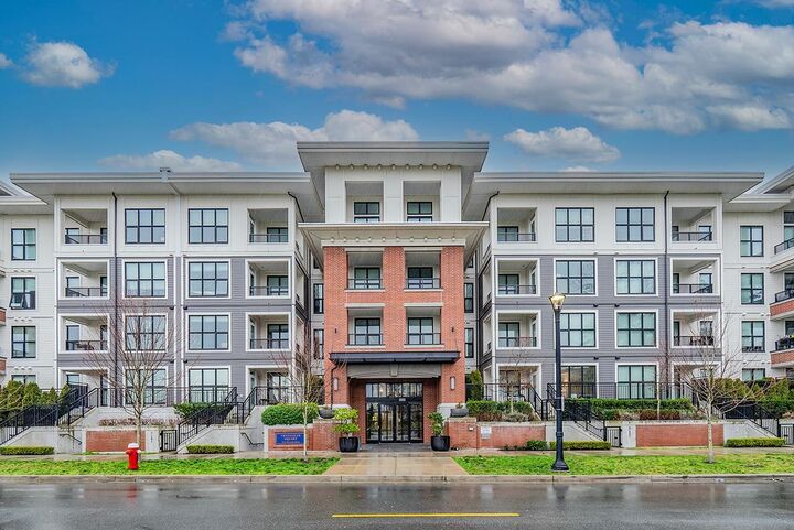 9551 Alexandra Road 333 — photo 1