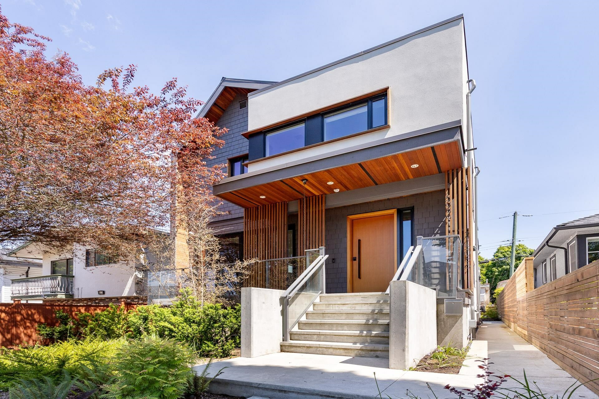 Photo de la propriété: 5086 Ross Street BC V5W 3K5