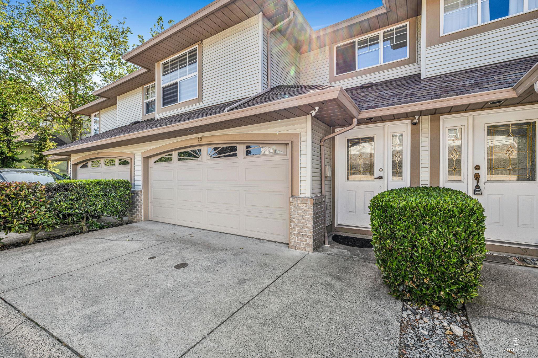 Photo de la propriété: 12165 75 Avenue 39 BC V3W 0W7