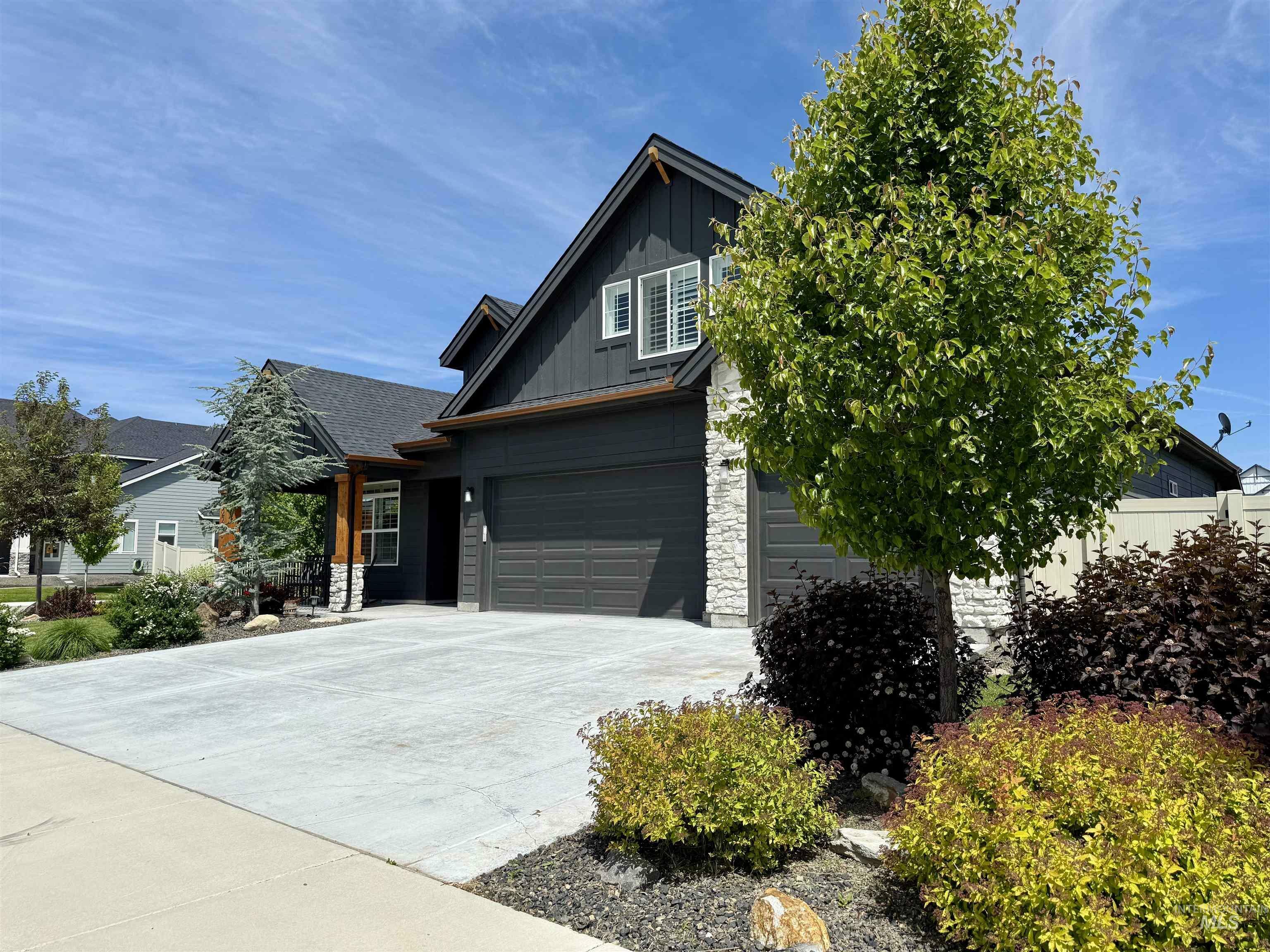 Property Photo: 2280 N Burnam Ave. ID 83669