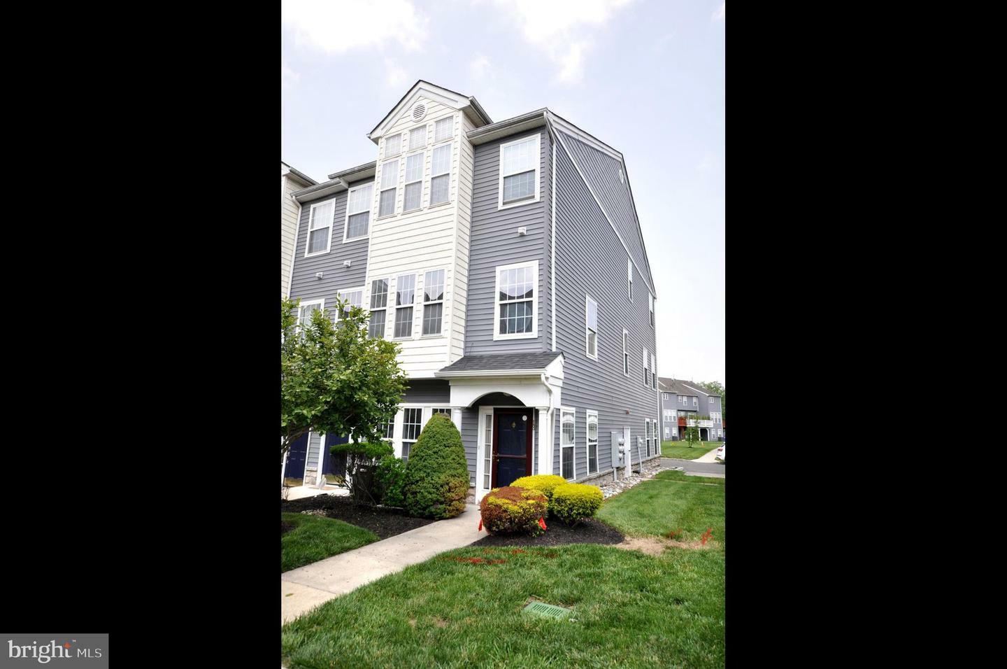 Property Photo: 18 Swan Court NJ 08075