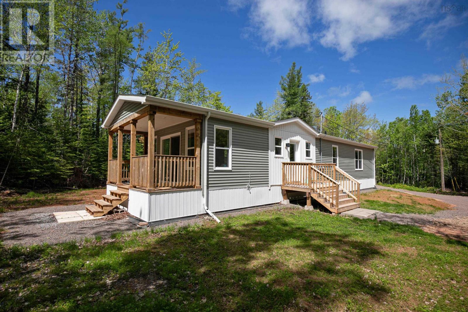 Photo de la propriété: 266 Hastings Road NS B4H 3Y1