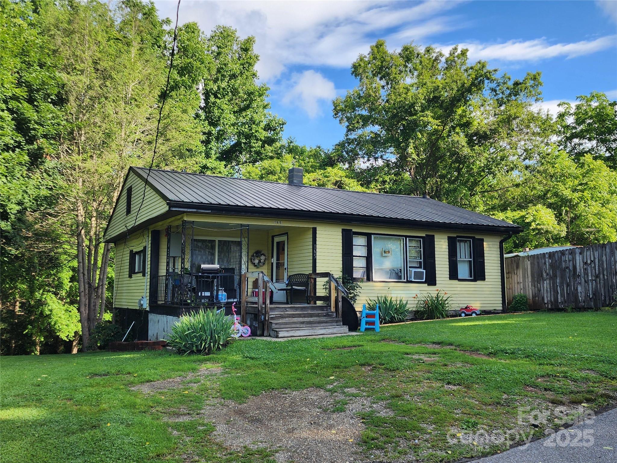 Property Photo:  165 Ray Street  NC 28786 