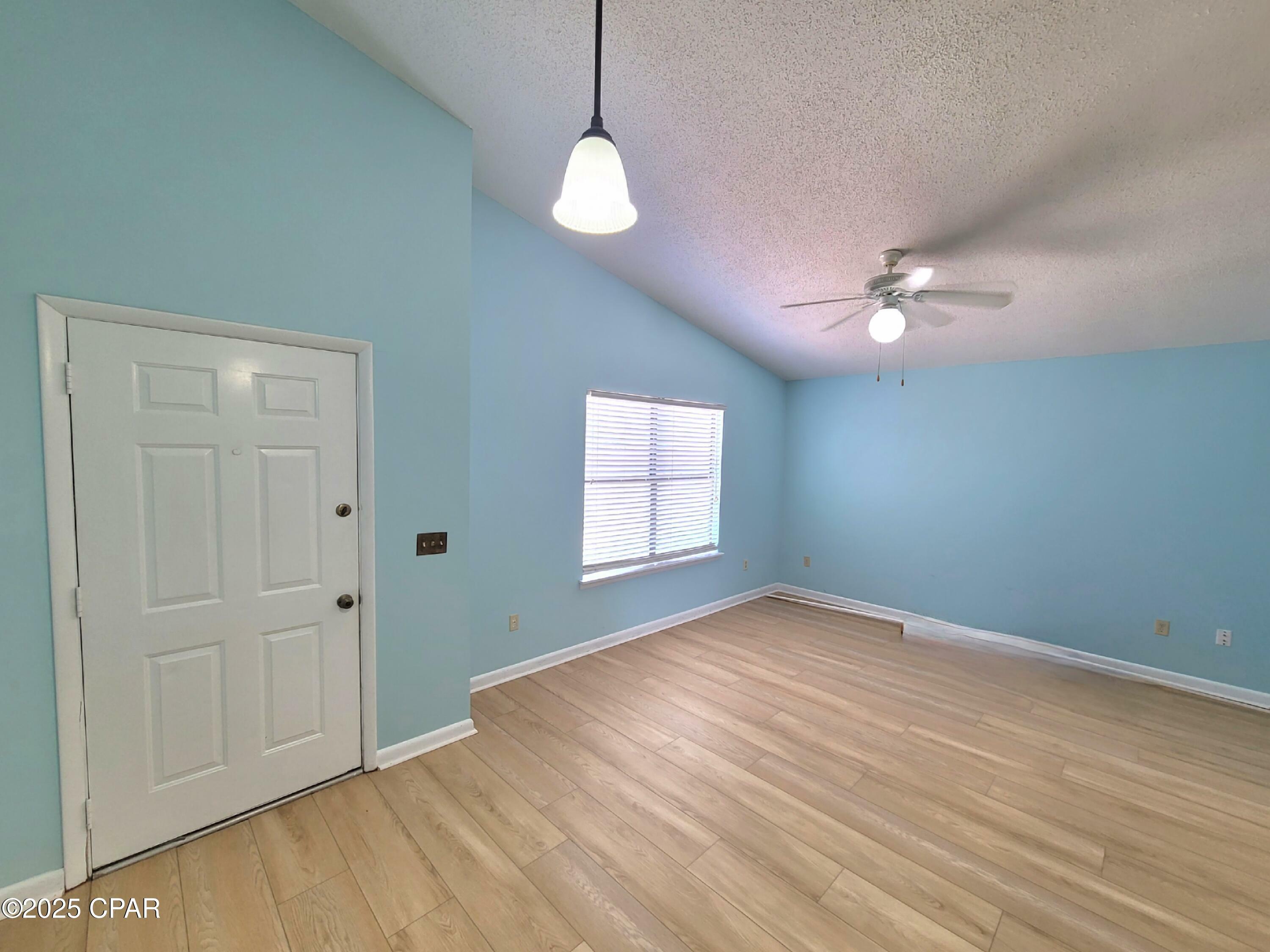 Property Photo: 5500 Sunset Avenue B FL 32408