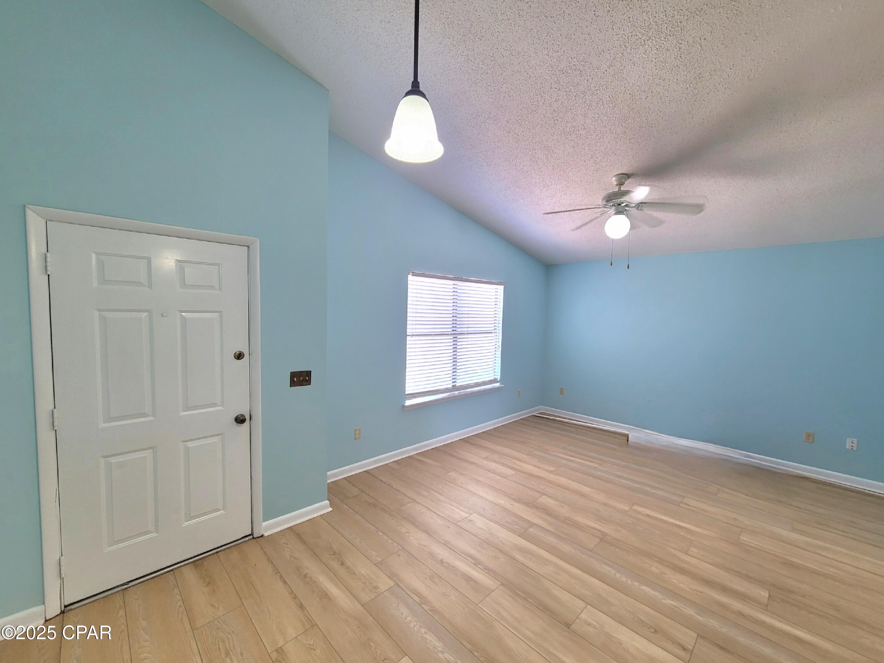 Property Photo: 5500 Sunset Avenue B FL 32408
