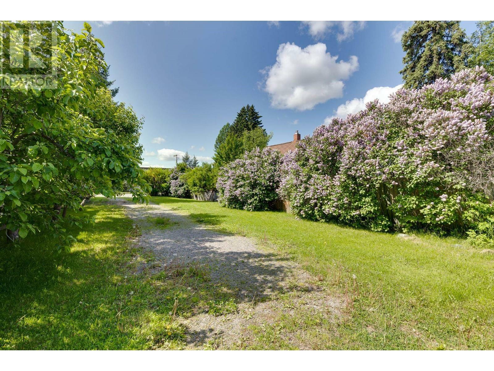 Property Photo: 1934 Ross Crescent BC V2M 1Y5