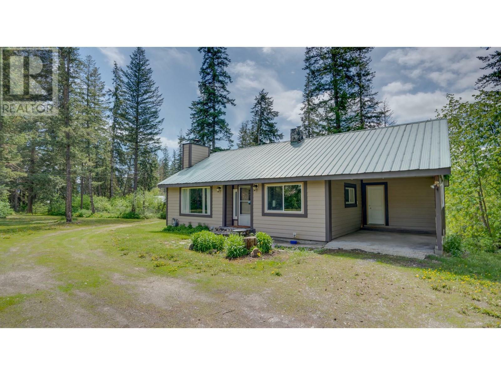 Photo de la propriété: 11 Gardom Lake Road BC V0E 1V2
