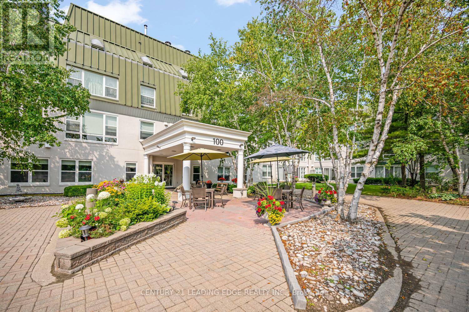 Property Photo: 100 Anna Russell Way 224 ON L3R 6C7
