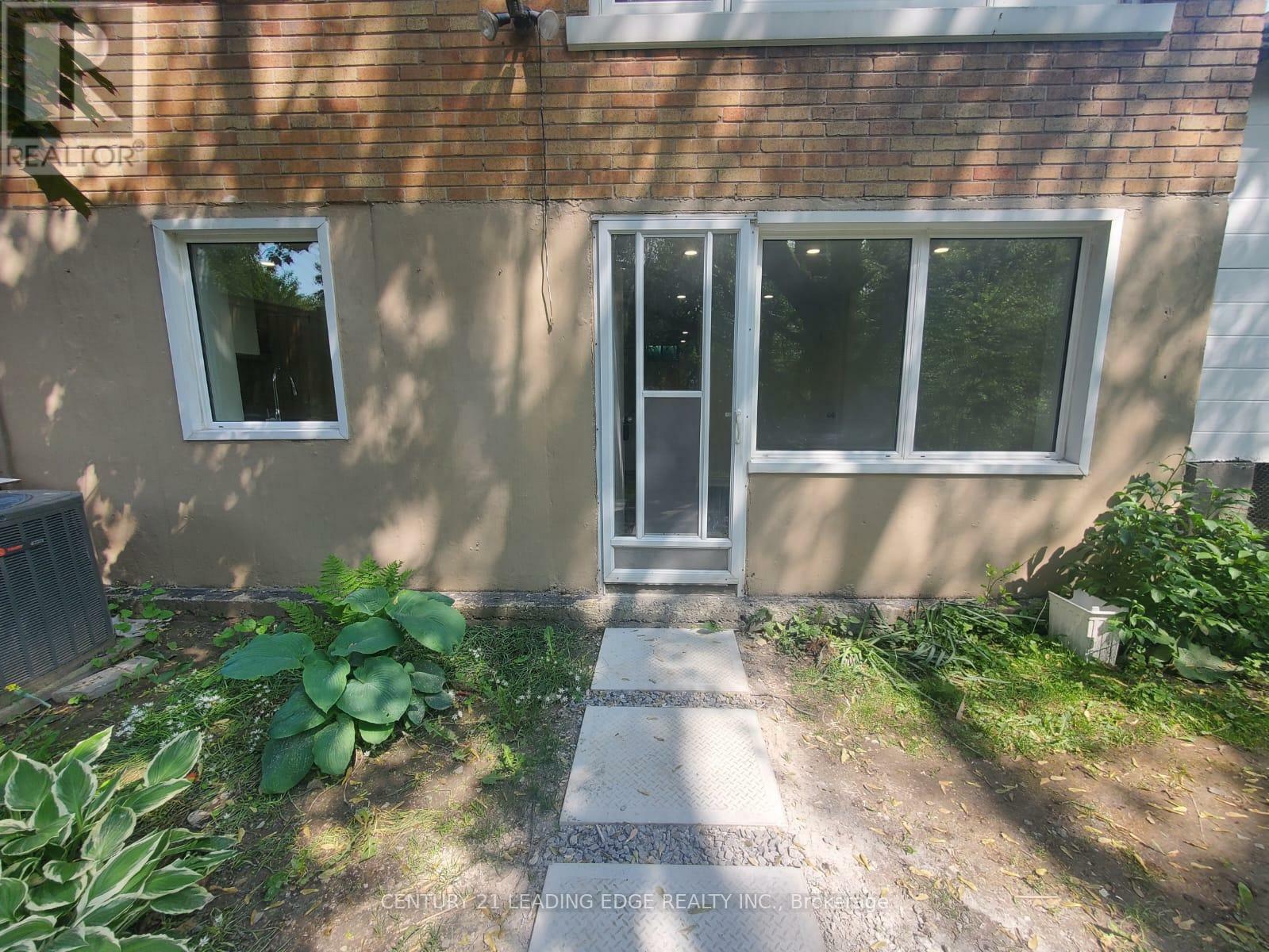 Property Photo: 139 Roebuck Drive ON M1K 2H9