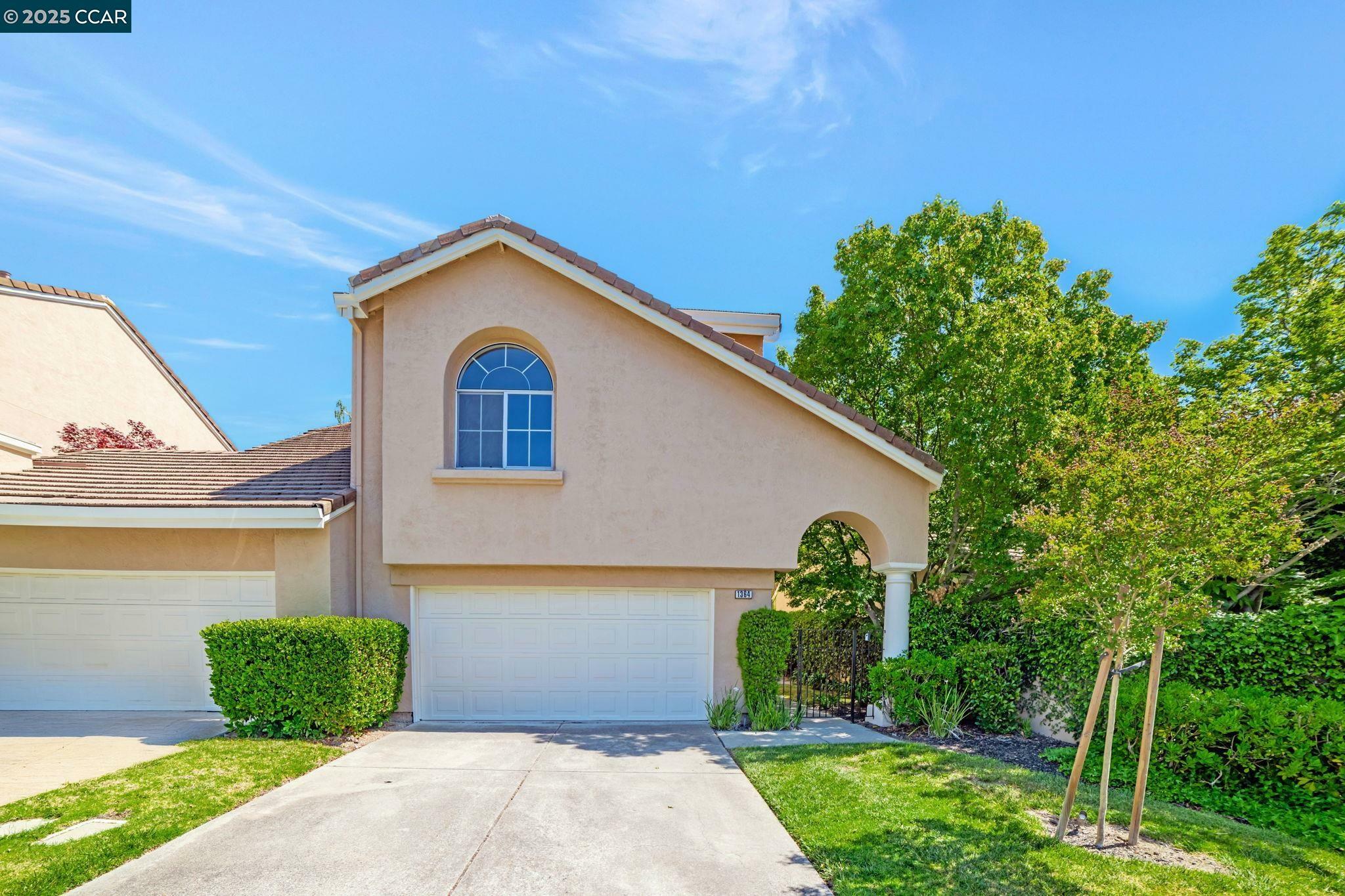 Property Photo: 1364 Canyon Side Ave CA 94582