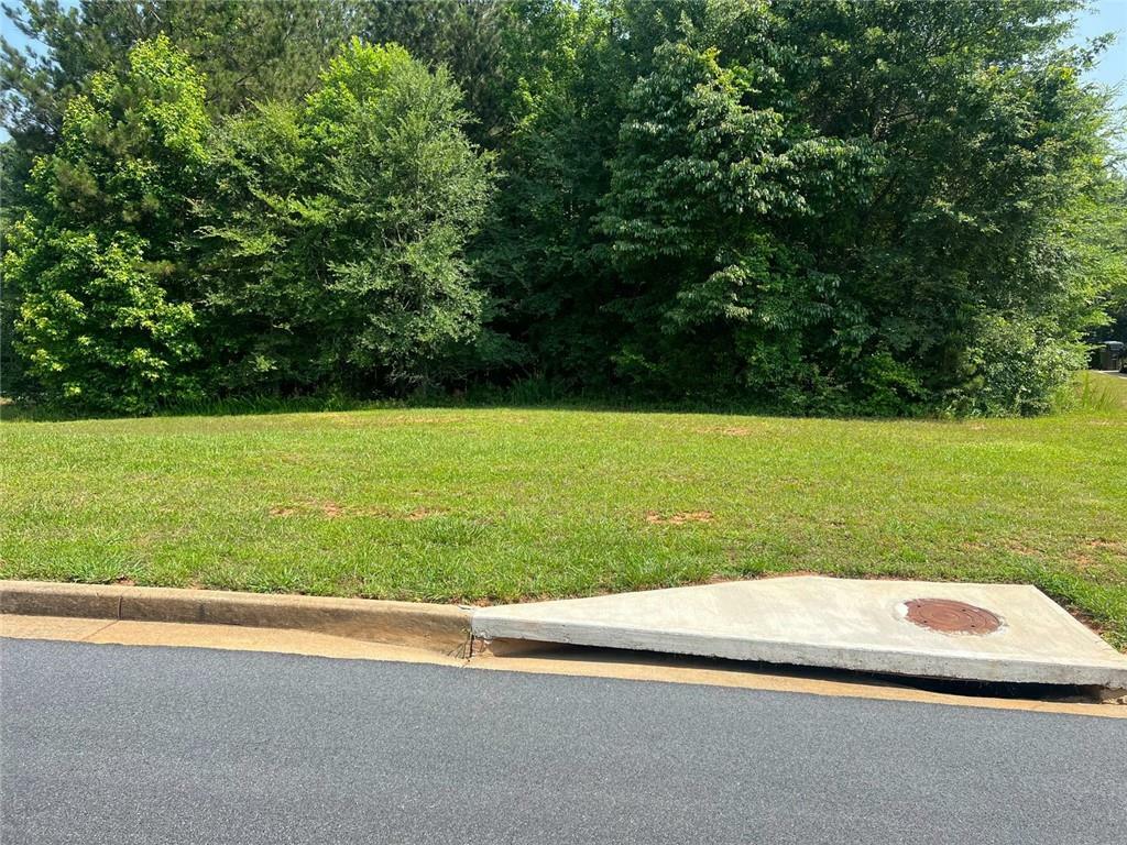 Property Photo: 115 Greenwich Drive GA 30016