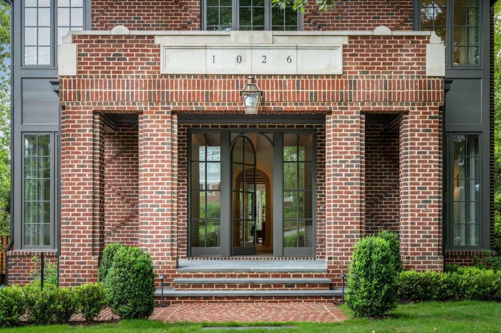 Property Photo: 1026 Reeder Circle N GA 30306