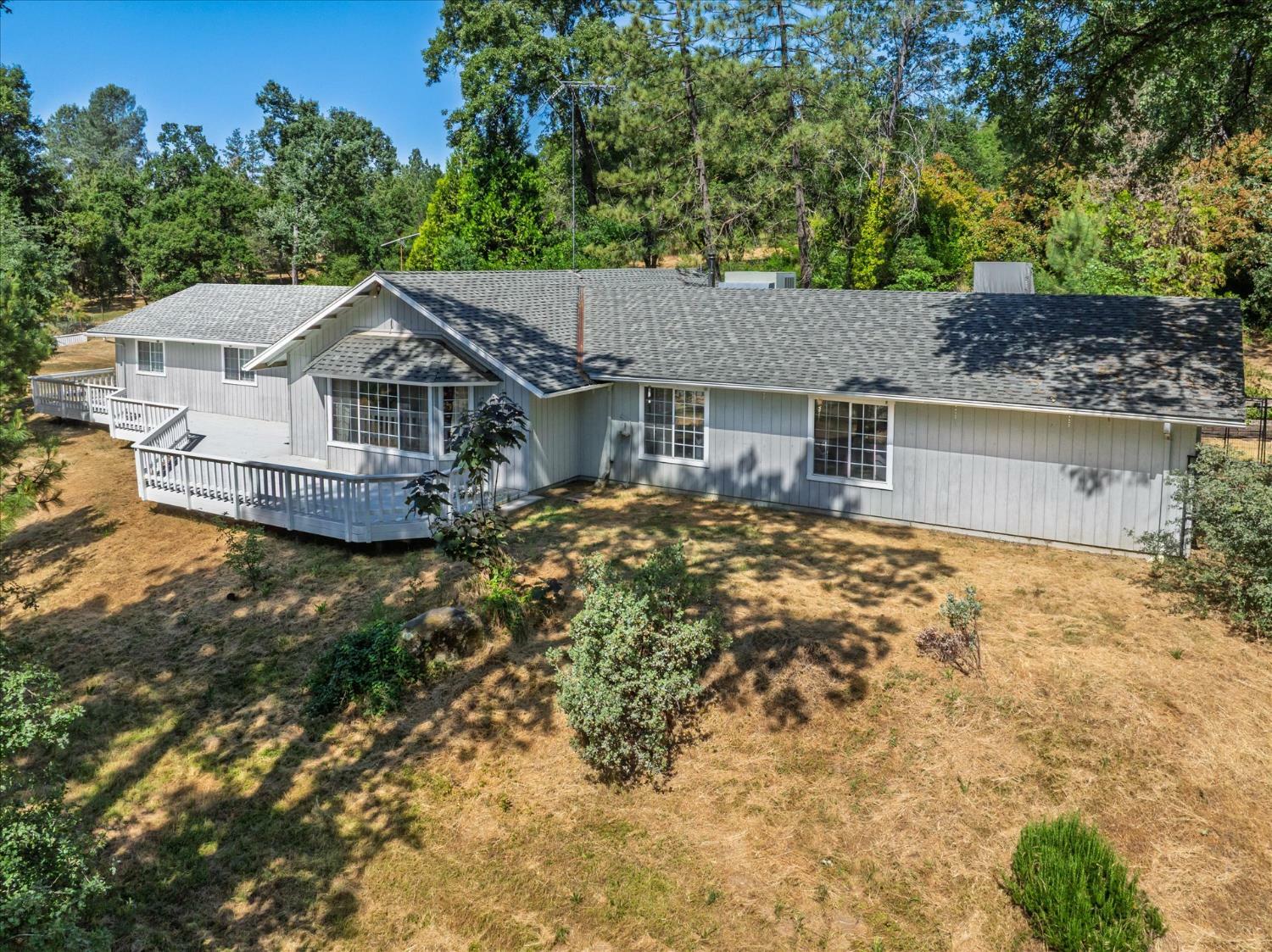 Property Photo: 44670 Thunderhead Drive CA 93601