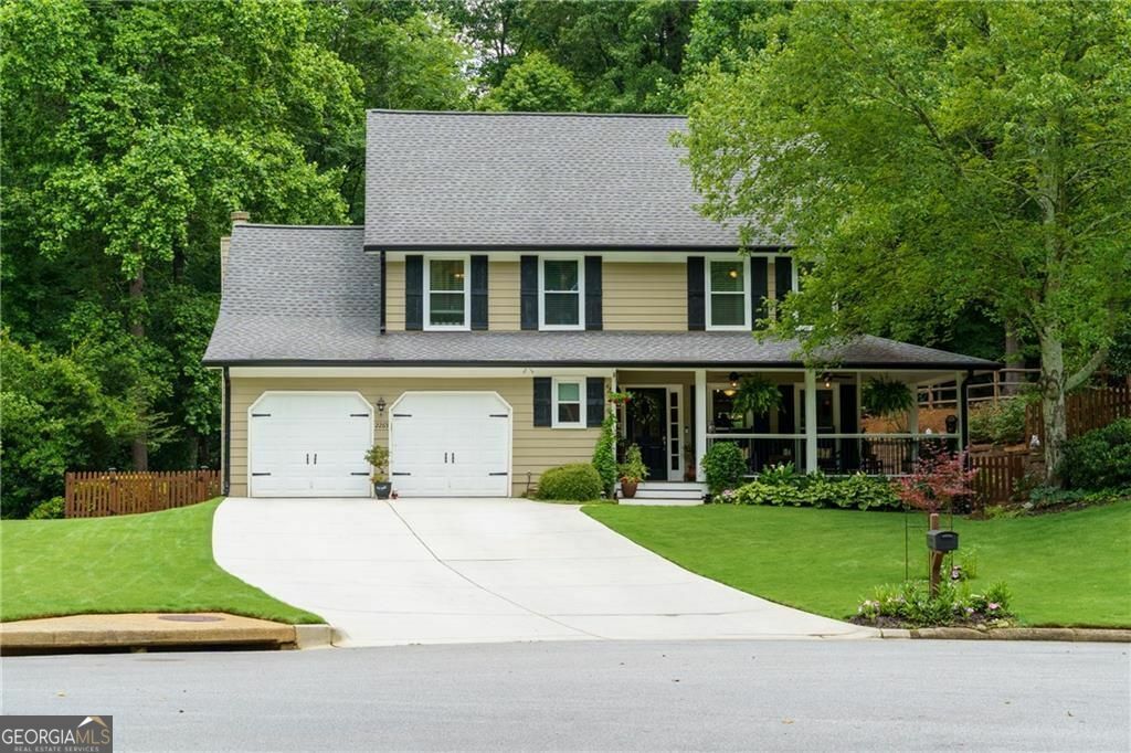 Property Photo: 2263 Hill Creek Way GA 30062