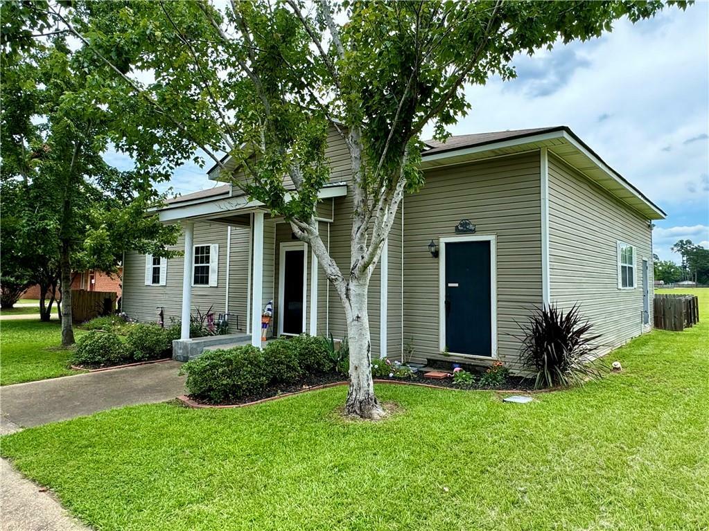 Property Photo: 627 East Fifth Street LA 71457