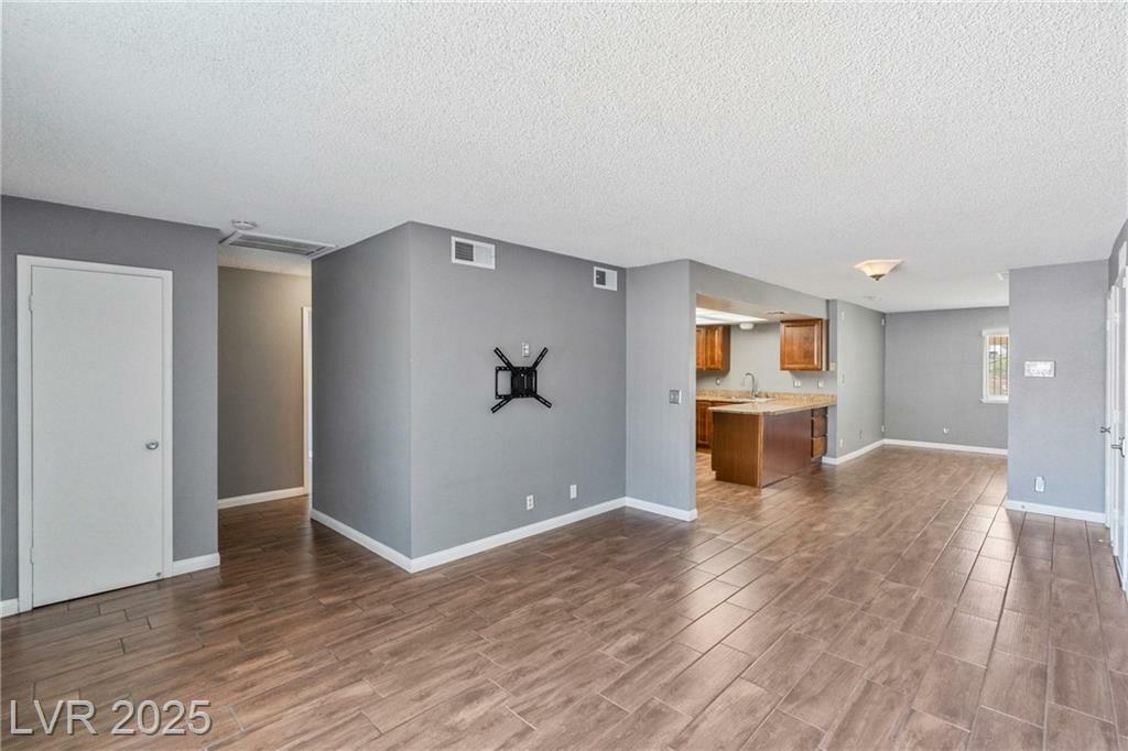 Property Photo: 4566 Inland Court NV 89147