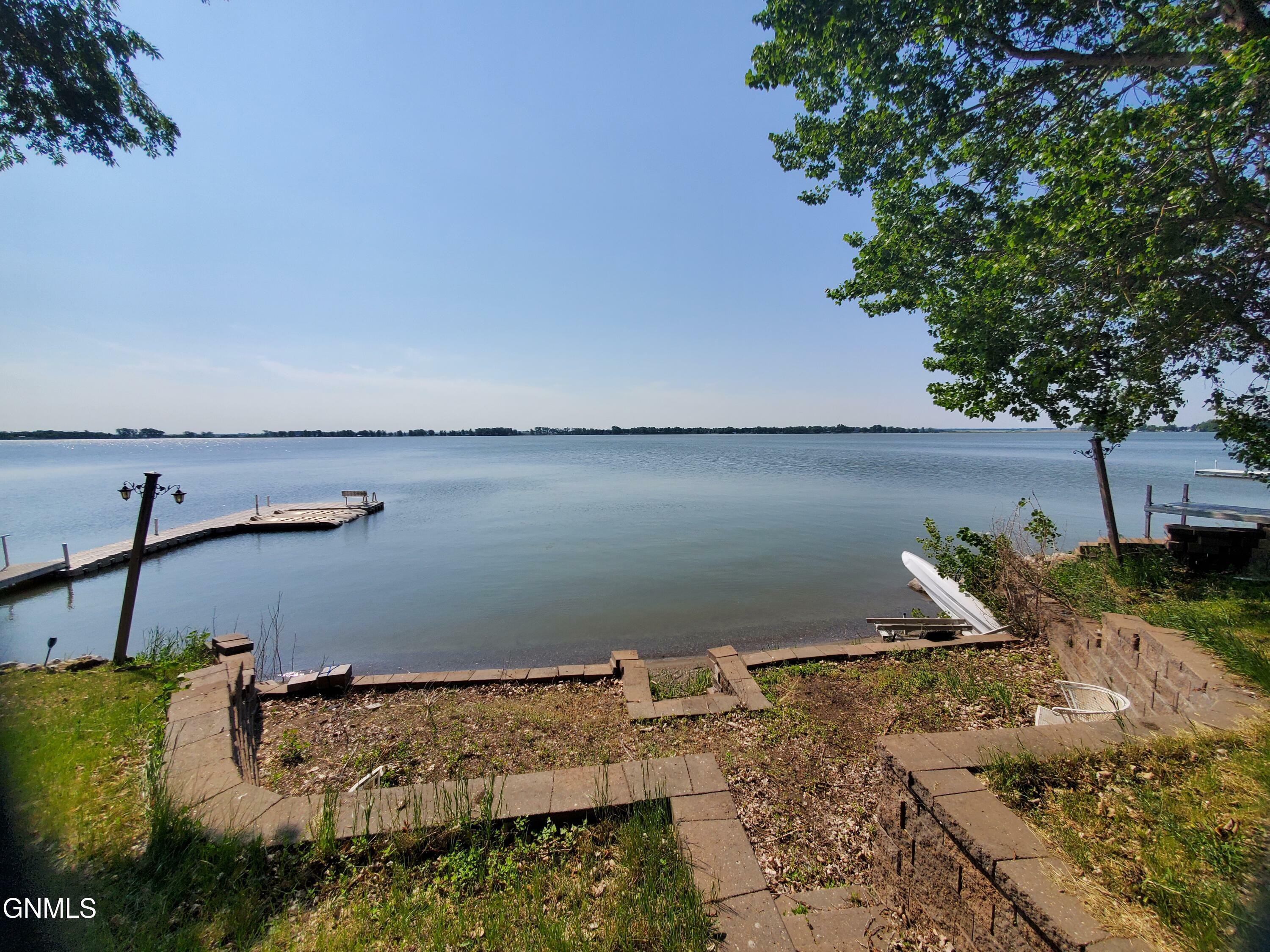 Property Photo: 352 Lakeview Drive ND 58428