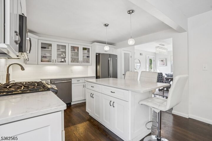 Property Photo: 149 N Hillside Ave NJ 07928