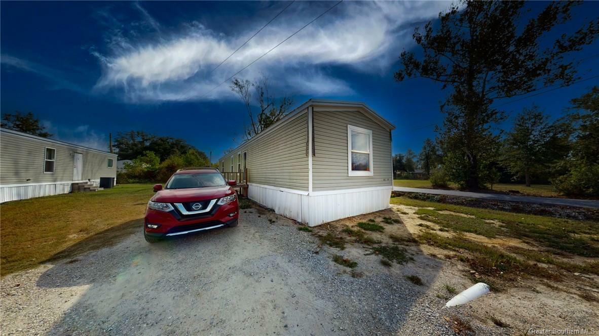 Property Photo: 1002 Hwy 27 Highway LA 70633