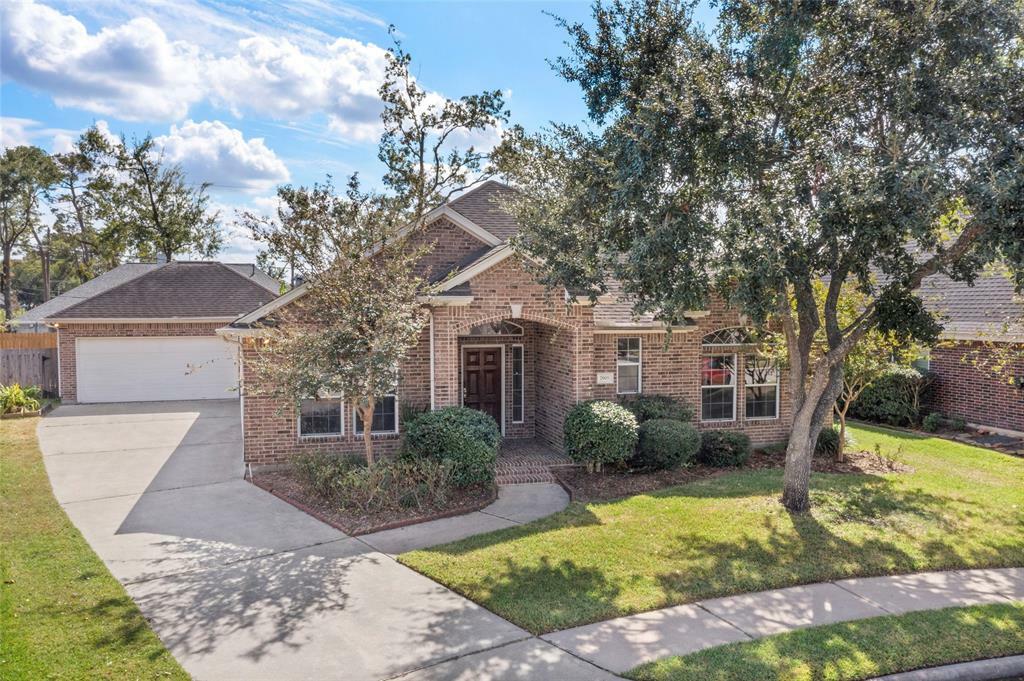 Property Photo: 7903 S Wellington Court TX 77055
