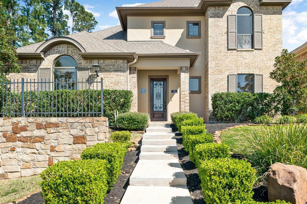 Property Photo: 32 Evangeline Boulevard TX 77304
