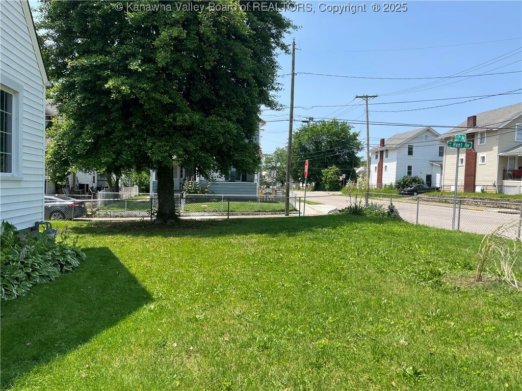Property Photo: 618 Hunt Avenue WV 25302