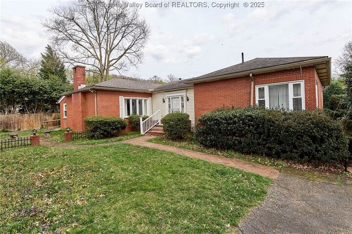 Property Photo:  4302 Virginia Avenue  WV 25304 