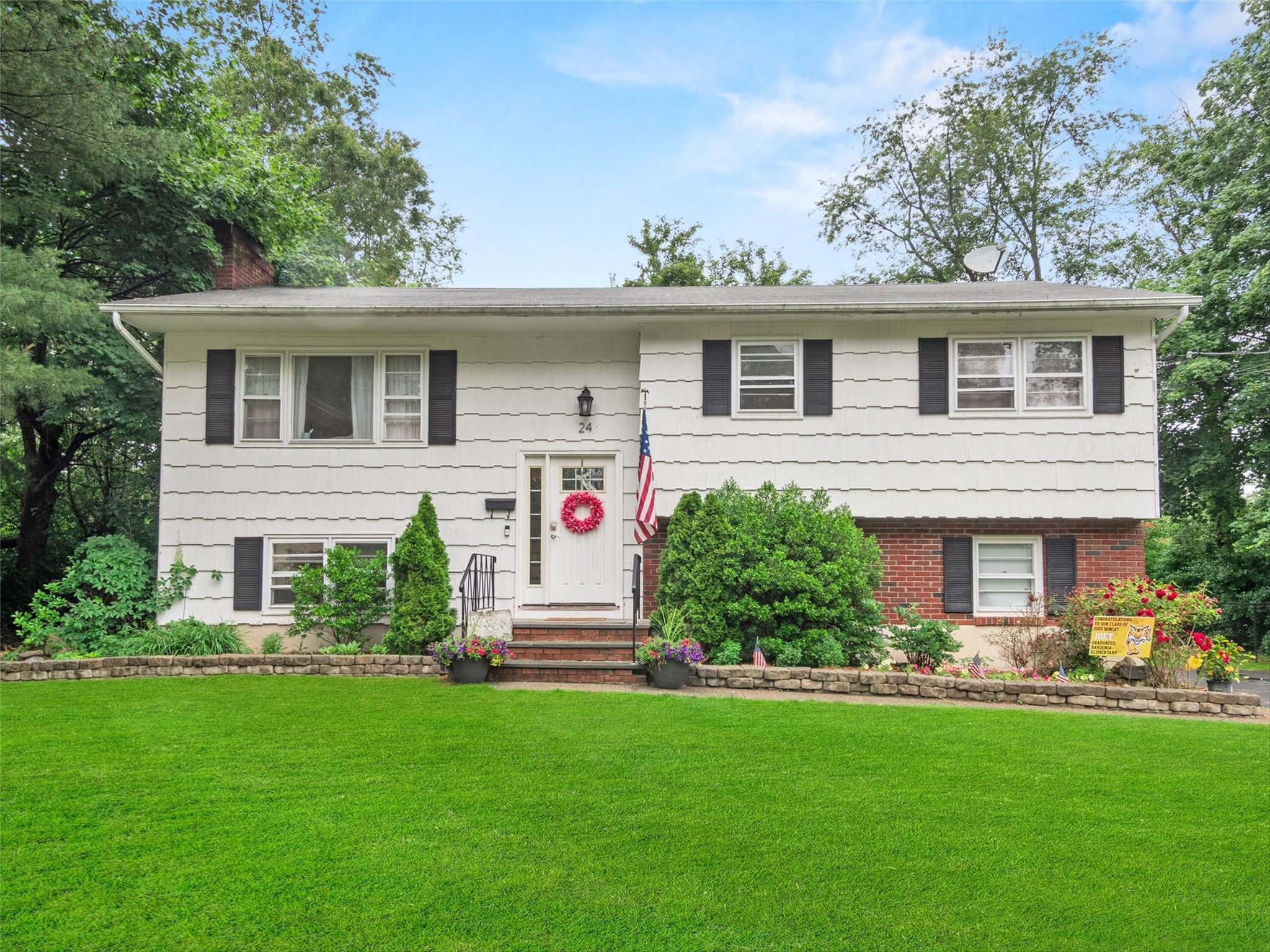 24 Rinne Road  Nanuet NY 10954 photo