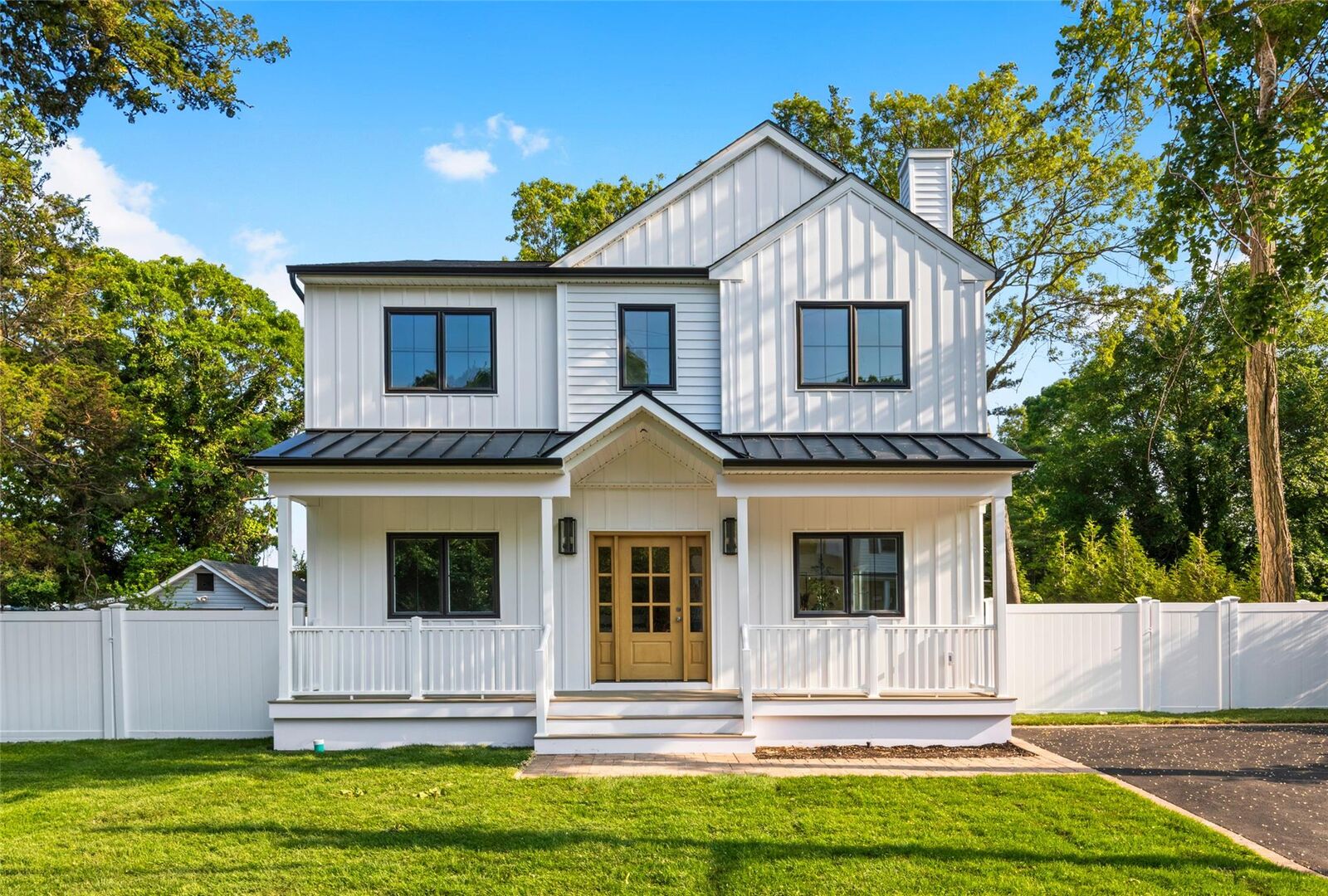 Property Photo:  206 Muriel Street  NY 11741 