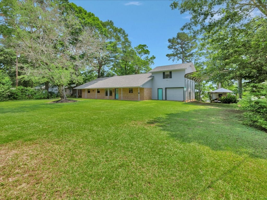 Property Photo: 184 Cr 557 TX 75961