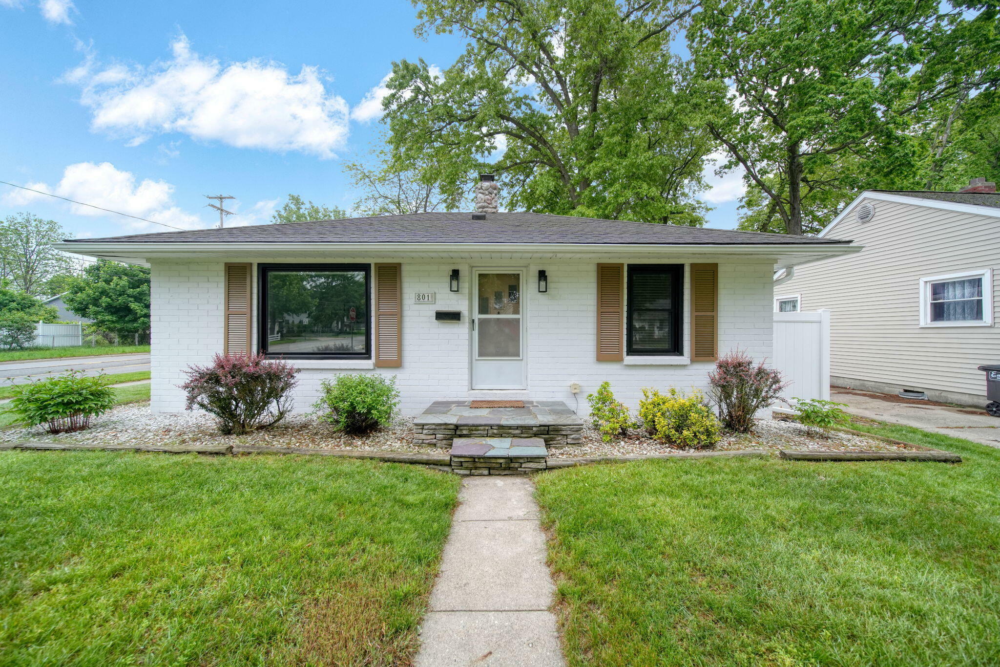 Property Photo:  801 Briarcliff Road  MI 49203 