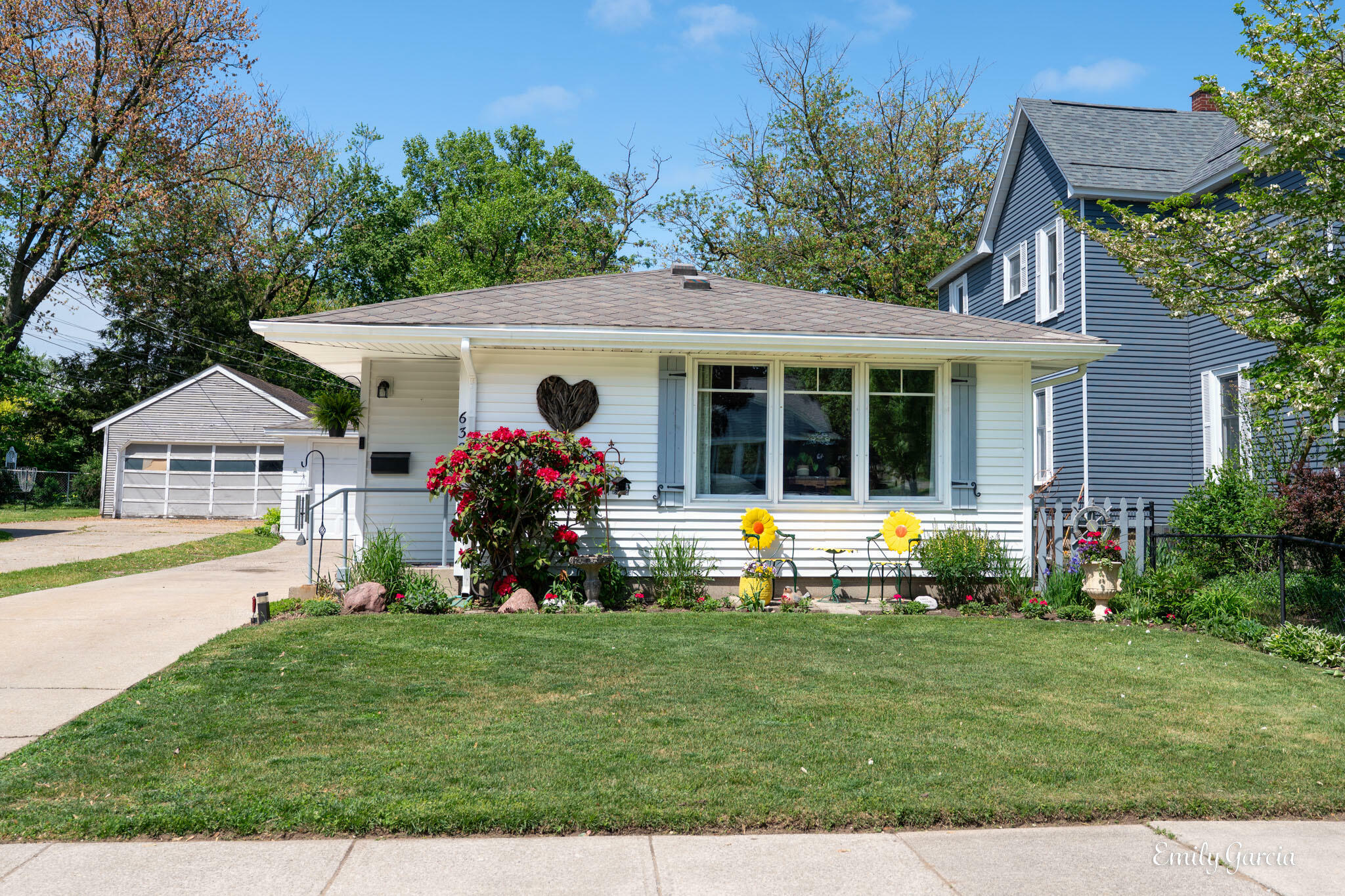 632 Central Avenue  Holland MI 49423 photo