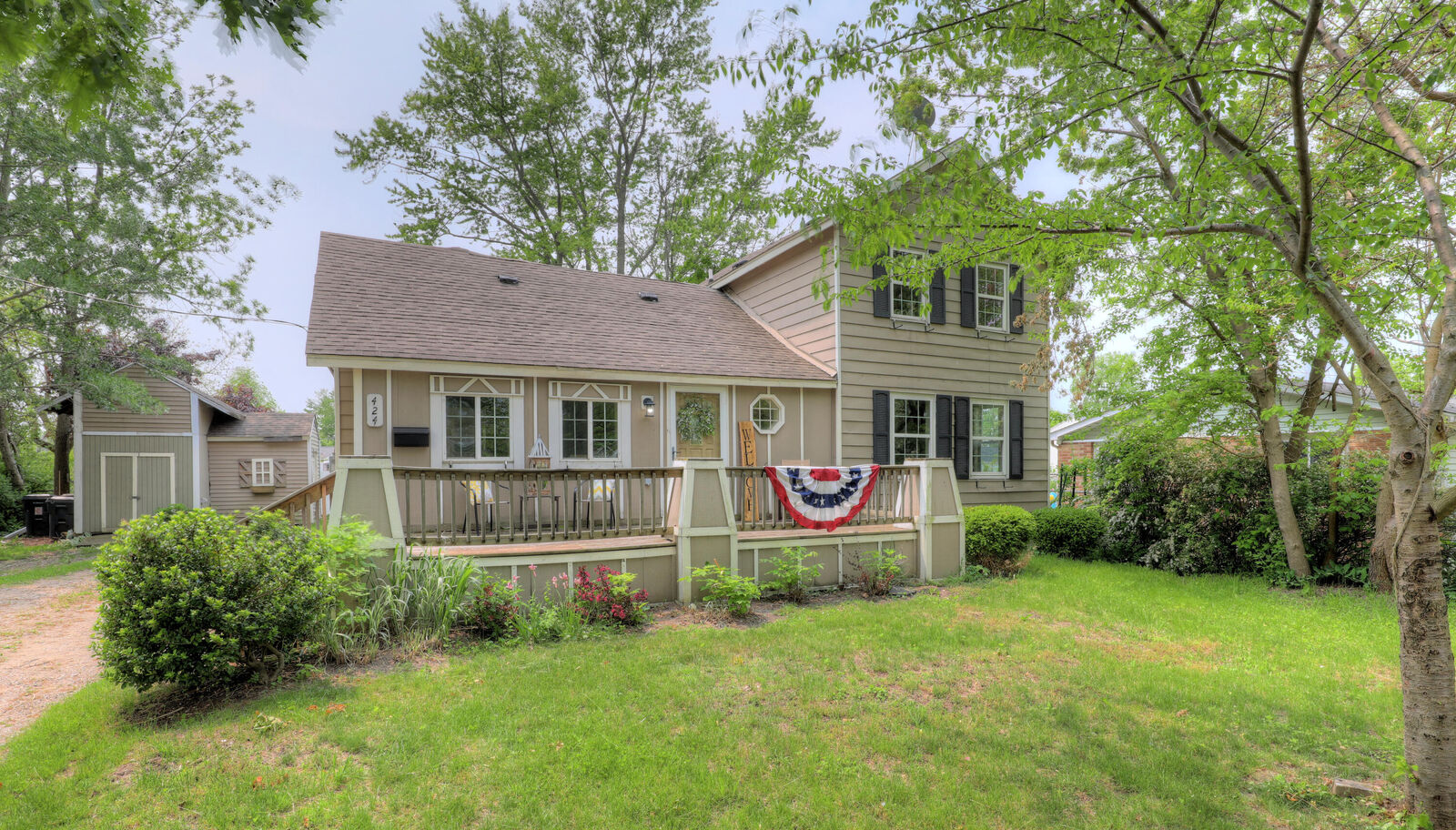 Property Photo: 424 Elkenburg Street MI 49090