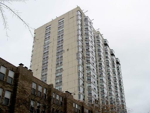 Property Photo: 720 W Gordon Terrace 16B IL 60613