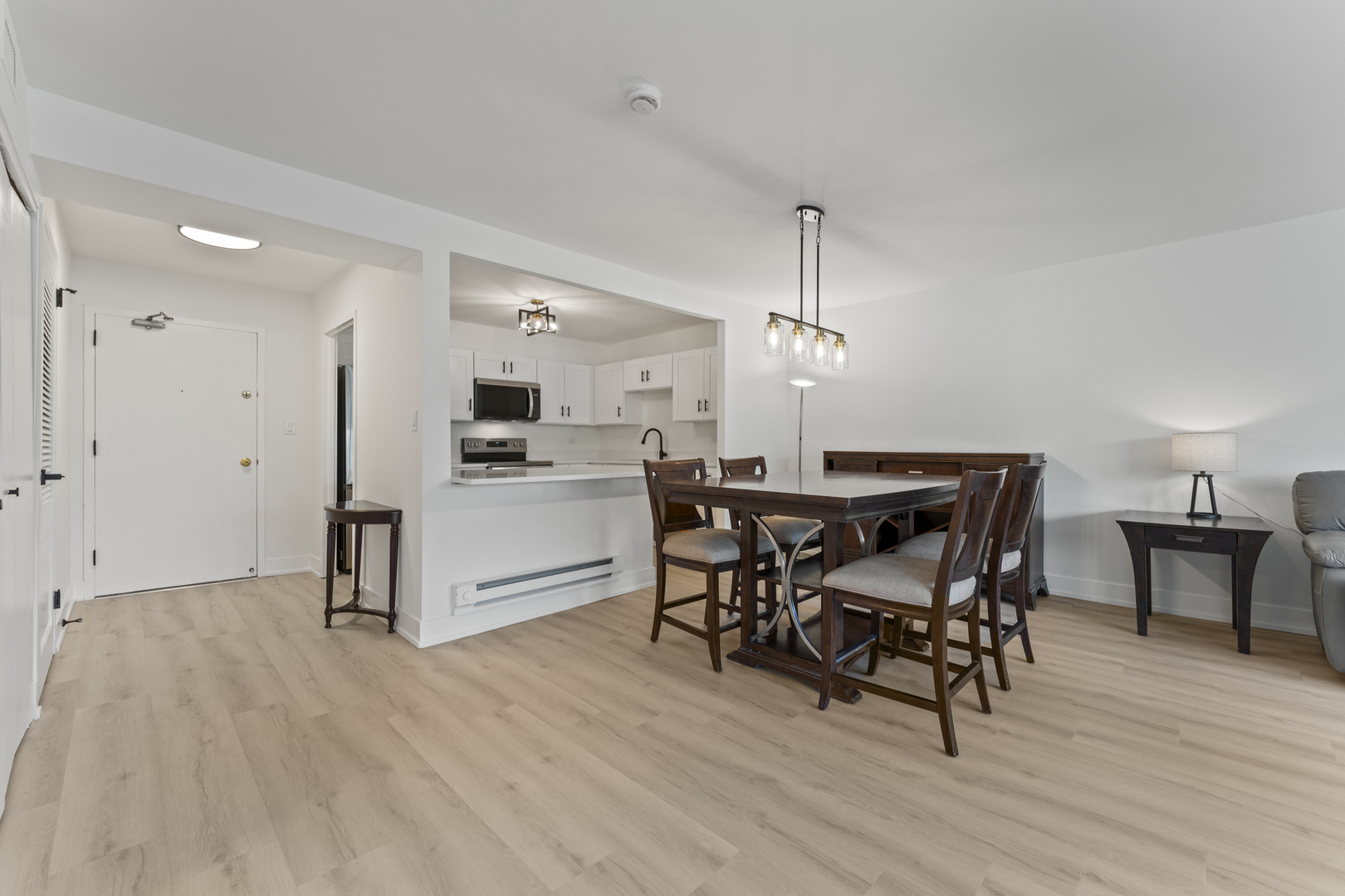 Property Photo: 141 N La Grange Road 303 IL 60525