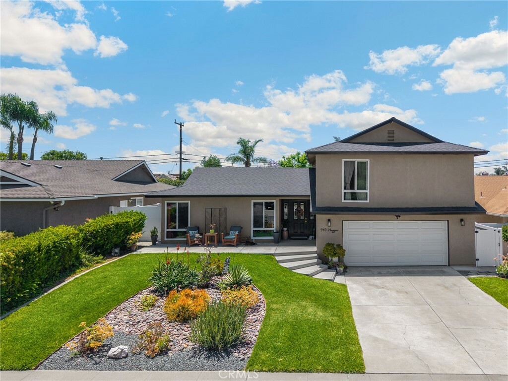 Property Photo: 910 Huggins Avenue CA 92870