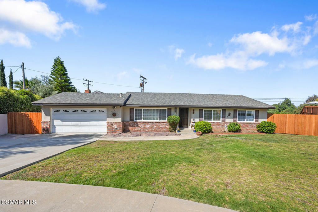 Property Photo: 1266 Calle Olmo CA 91360